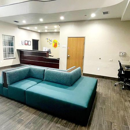 Super 8 By Wyndham San Antonio/Alamodome Area Hotel Buitenkant foto