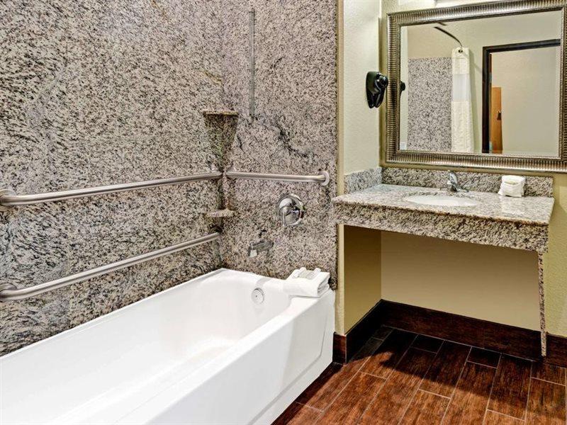 Super 8 By Wyndham San Antonio/Alamodome Area Hotel Buitenkant foto