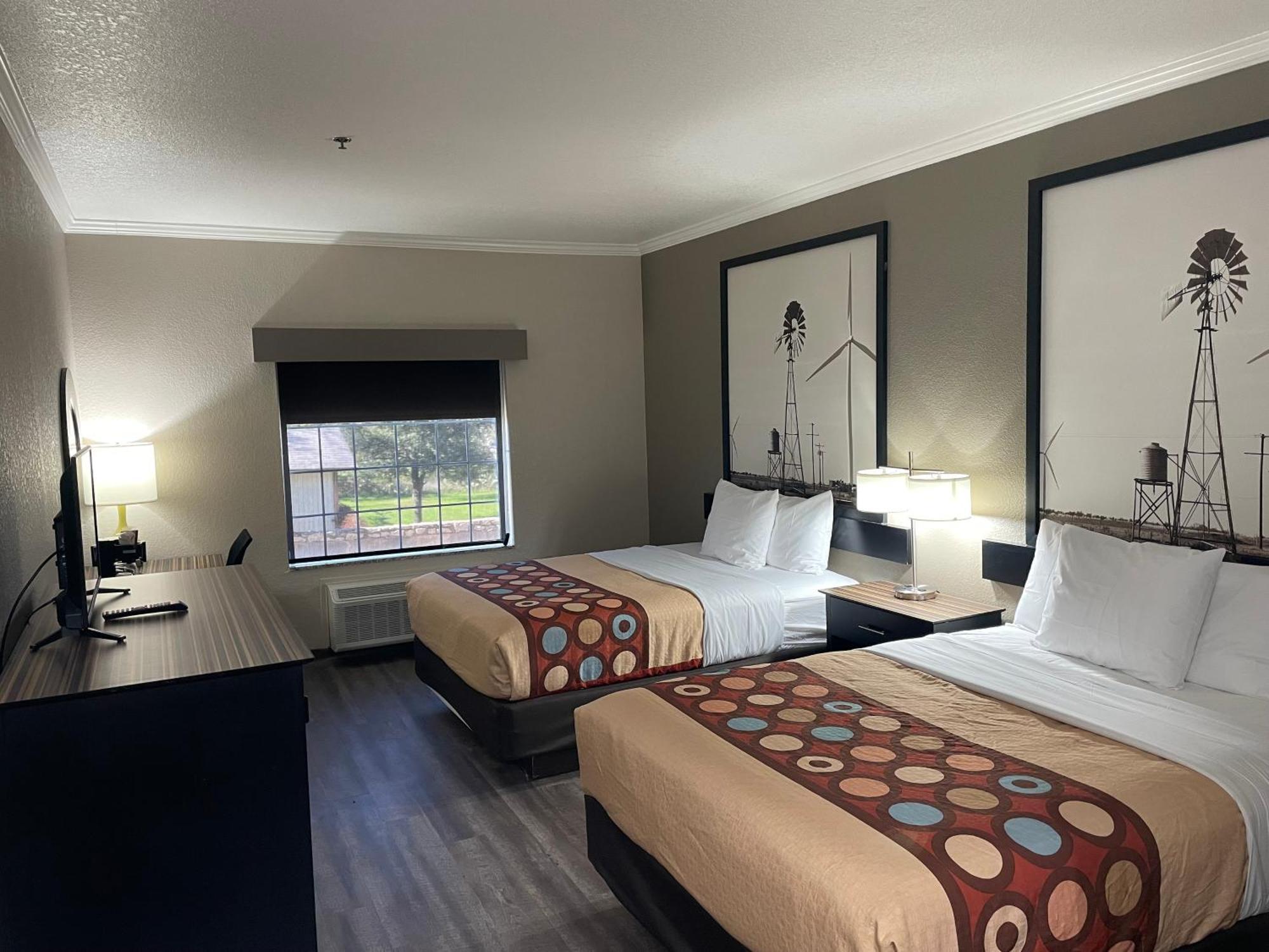 Super 8 By Wyndham San Antonio/Alamodome Area Hotel Buitenkant foto