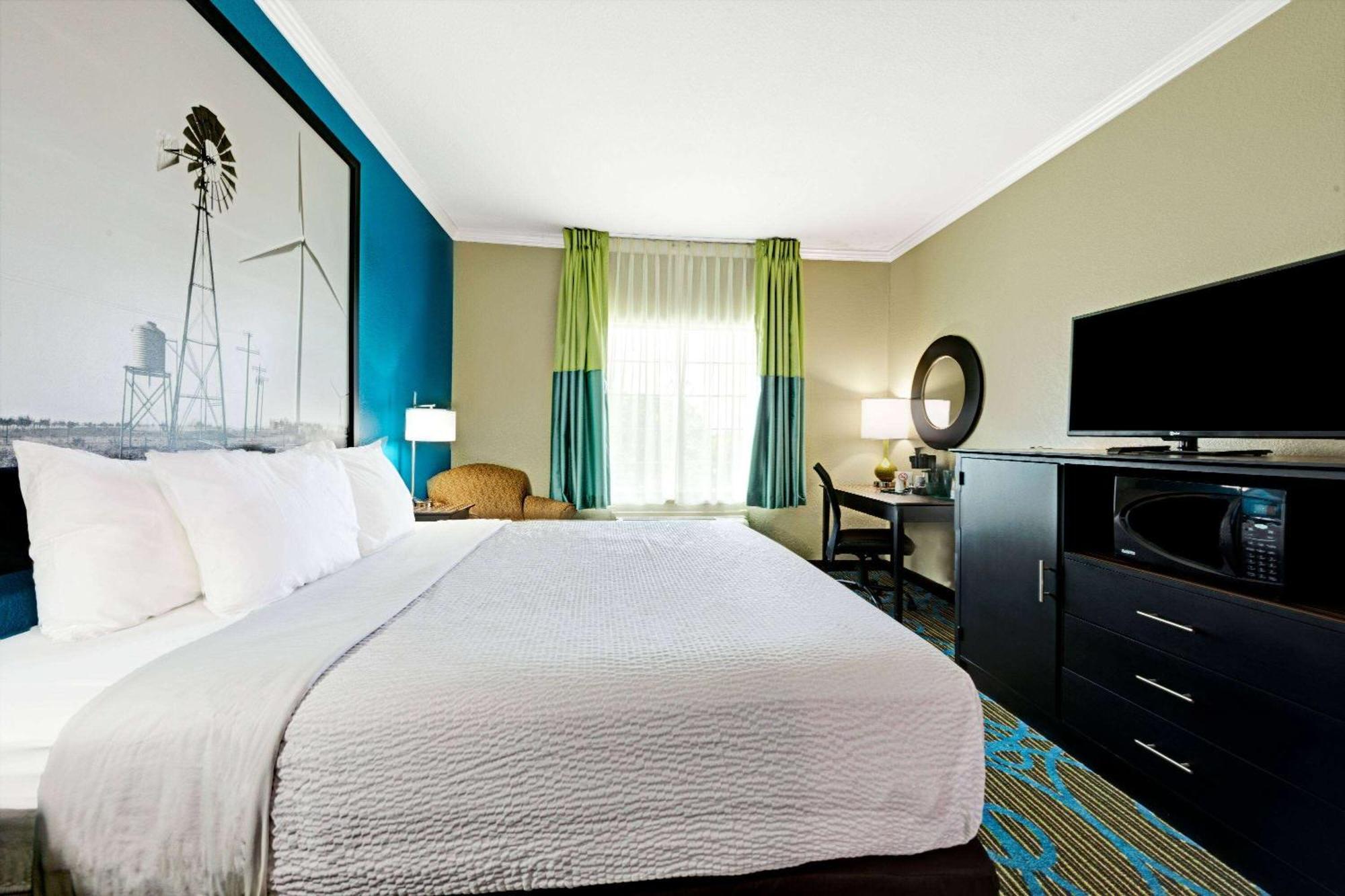 Super 8 By Wyndham San Antonio/Alamodome Area Hotel Buitenkant foto